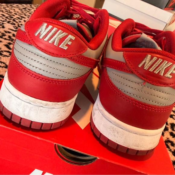 Nike UNLV Dunks - Picture 4 of 6